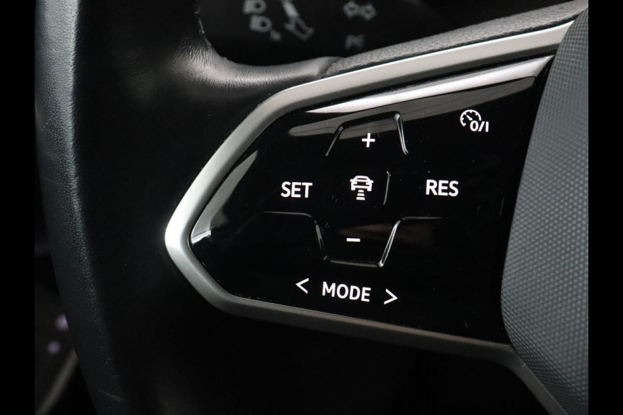Volkswagen ID.5 Pro 77 kWh | Trekhaak | Stoelverwarming | Matrix LED | Camera | Carplay | Keyless | Stuurverwarming | Adaptive cruise | Navigatie | 20'' | Park Assist