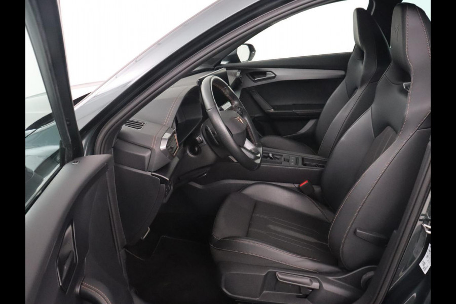 CUPRA Formentor 1.4 eHybrid VZ | 245pk | Stoelverwarming | Camera | Adaptive cruise | Sfeerverlichting | Navigatie | Keyless | 19'' | Stuurverwarming | Full LED | PHEV | Plug In