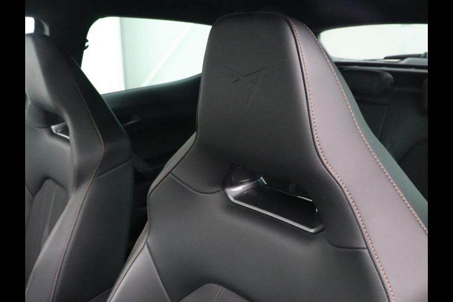 CUPRA Formentor 1.4 eHybrid VZ | 245pk | Stoelverwarming | Camera | Adaptive cruise | Sfeerverlichting | Navigatie | Keyless | 19'' | Stuurverwarming | Full LED | PHEV | Plug In