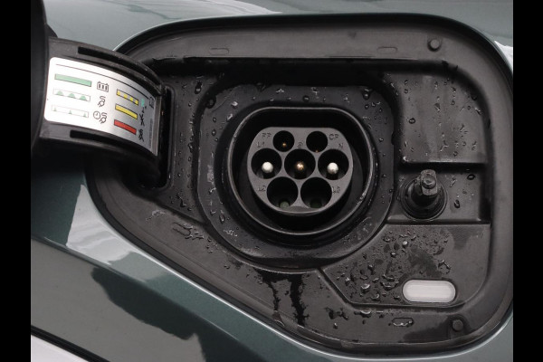 CUPRA Formentor 1.4 eHybrid VZ | 245pk | Stoelverwarming | Camera | Adaptive cruise | Sfeerverlichting | Navigatie | Keyless | 19'' | Stuurverwarming | Full LED | PHEV | Plug In