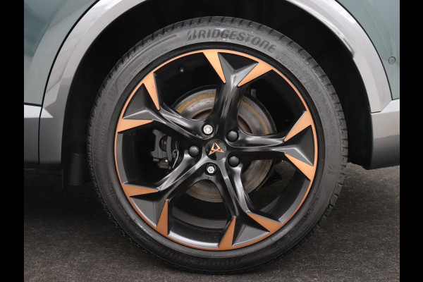 CUPRA Formentor 1.4 eHybrid VZ | 245pk | Stoelverwarming | Camera | Adaptive cruise | Sfeerverlichting | Navigatie | Keyless | 19'' | Stuurverwarming | Full LED | PHEV | Plug In