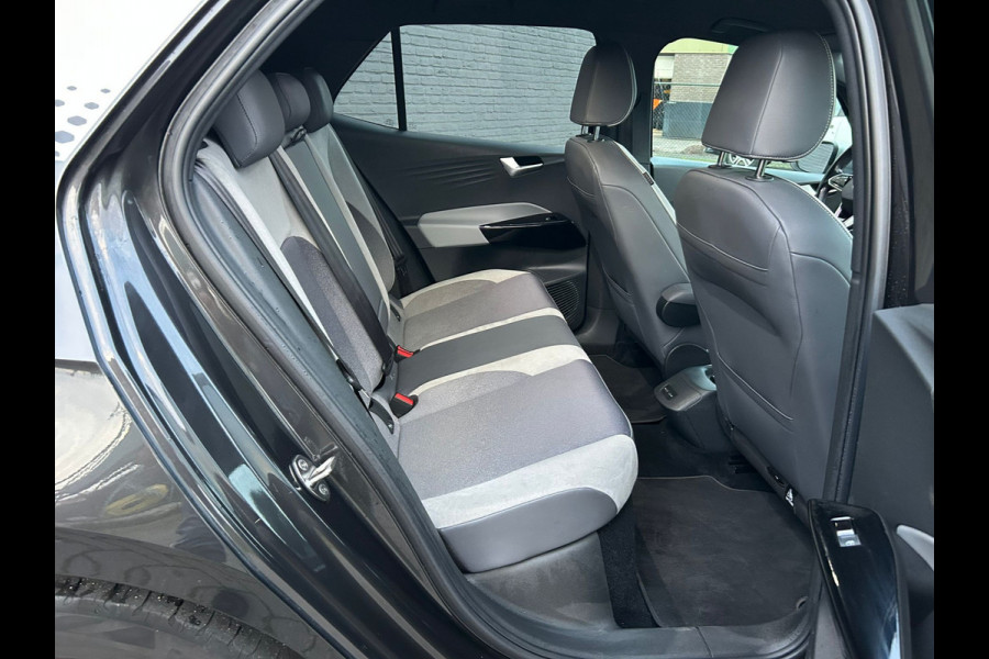 Volkswagen ID.3 First Plus 58kWh Navi-Pro Adap.Cruise Camera 19" Ecc Apple Carplay Android Auto SOH 91% Stoel+Stuurverwarming Lmv Matrix led Privacy Glas Keyless Rijstrooksensor 1e Eigenaar Origineel Nederlandse Auto