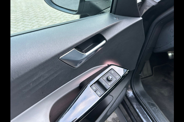 Volkswagen ID.3 First Plus 58kWh Navi-Pro Adap.Cruise Camera 19" Ecc Apple Carplay Android Auto SOH 91% Stoel+Stuurverwarming Lmv Matrix led Privacy Glas Keyless Rijstrooksensor 1e Eigenaar Origineel Nederlandse Auto