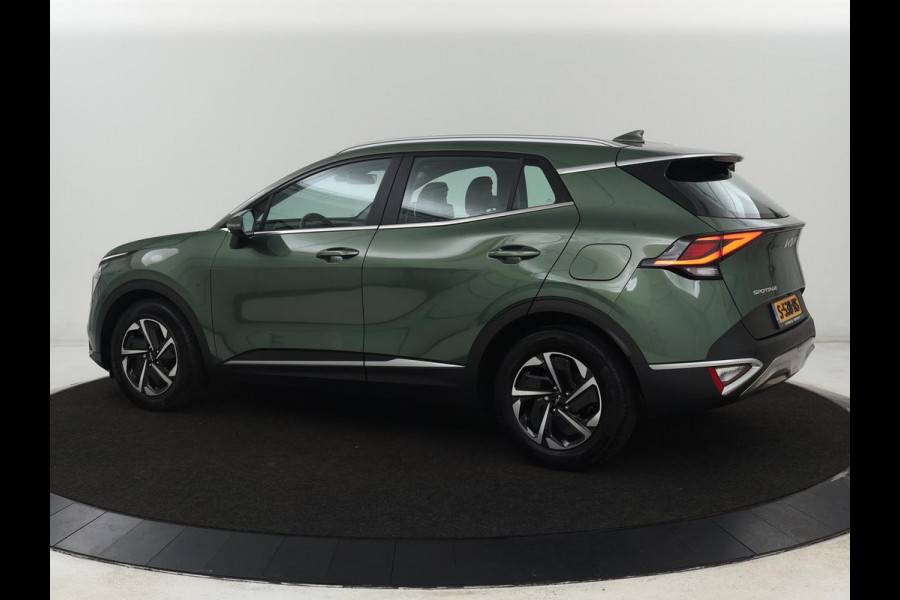 Kia Sportage 1.6 T-GDi DynamicLine | Adaptive cruise | Camera | Carplay | Navigatie | Full LED | DAB | Parkeerhulp | Digital Cockpit | Climate control | Cruise control | Bluetooth