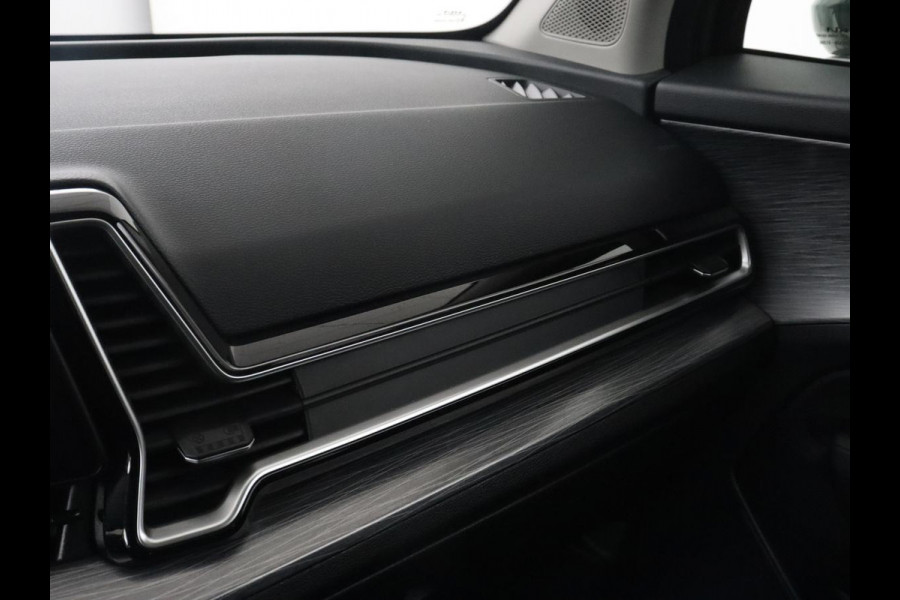 Kia Sportage 1.6 T-GDi DynamicLine | Adaptive cruise | Camera | Carplay | Navigatie | Full LED | DAB | Parkeerhulp | Digital Cockpit | Climate control | Cruise control | Bluetooth