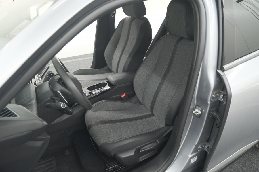 Peugeot 2008 Hybrid 136 e-DCS6 Allure | 360 Camera | Adaptieve Cruise Control | Dodehoekdetectie | Navigatie