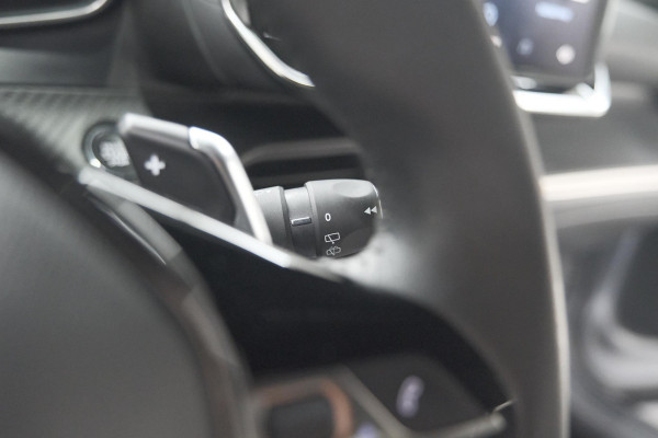 Peugeot 2008 Hybrid 136 e-DCS6 Allure | 360 Camera | Adaptieve Cruise Control | Dodehoekdetectie | Navigatie