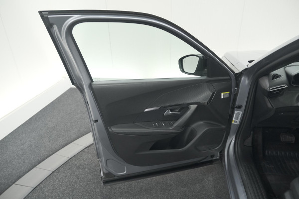 Peugeot 2008 Hybrid 136 e-DCS6 Allure | 360 Camera | Adaptieve Cruise Control | Dodehoekdetectie | Navigatie