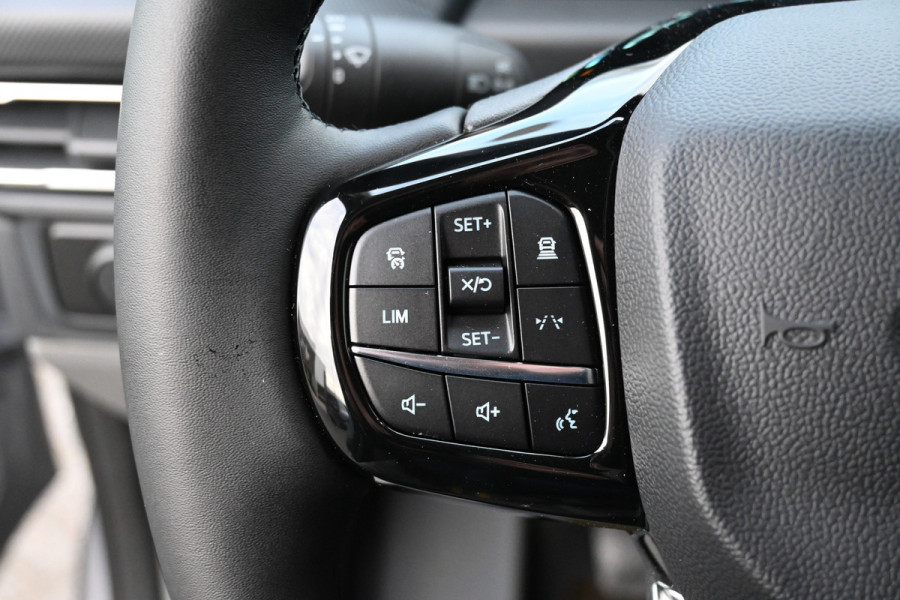 Ford Transit Custom 320L 2.0 TDCI L2H1 Limited Driver assist pack, Draadloos laden, Trekhaak