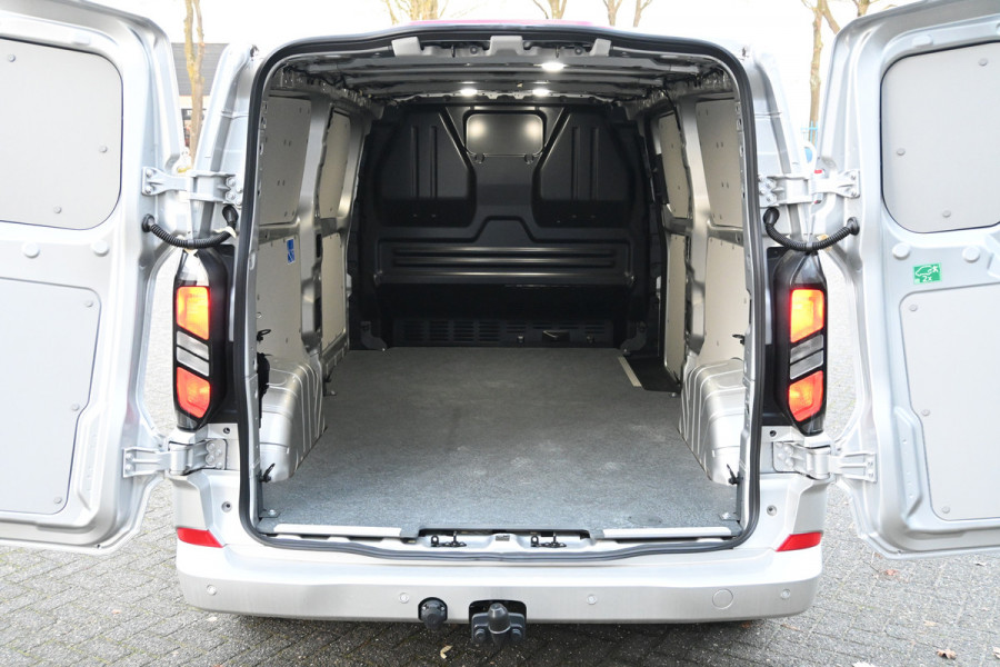 Ford Transit Custom 320L 2.0 TDCI L2H1 Limited Driver assist pack, Draadloos laden, Trekhaak