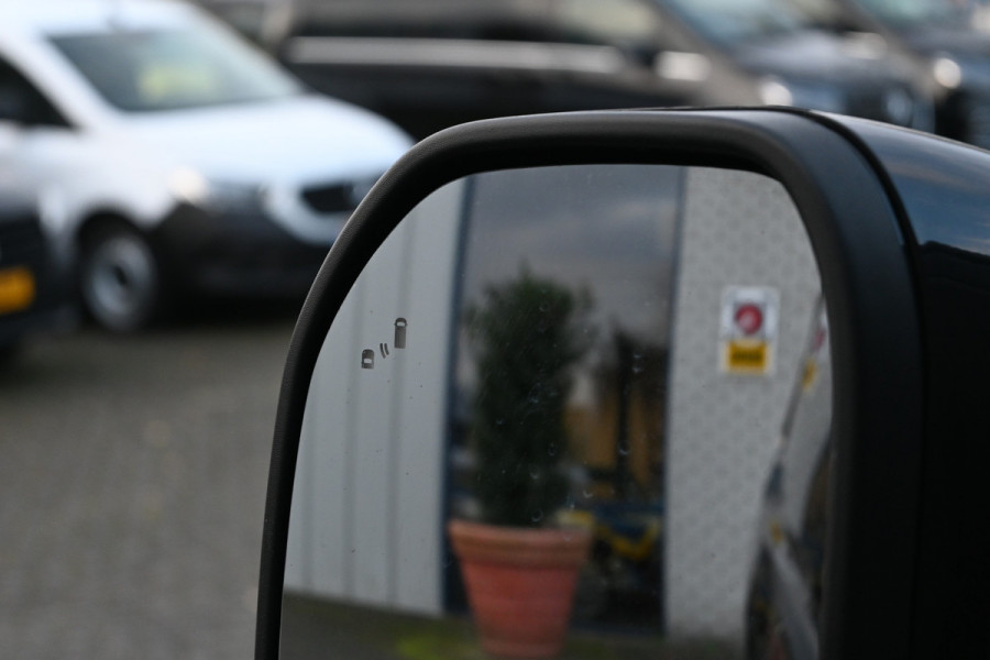 Ford Transit Custom 280S 2.0 TDCI L1H1 Limited Driver assist pack, Draadloos laden, Trekhaak