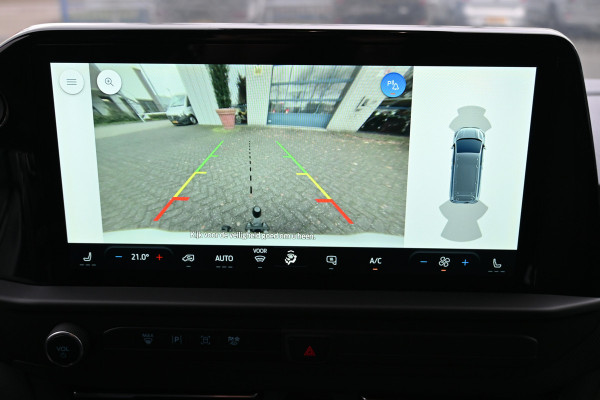 Ford Transit Custom 320L 2.0 TDCI L2H1 Limited Driver assist pack, 17 inch velgen, Draadloos laden, Etc.