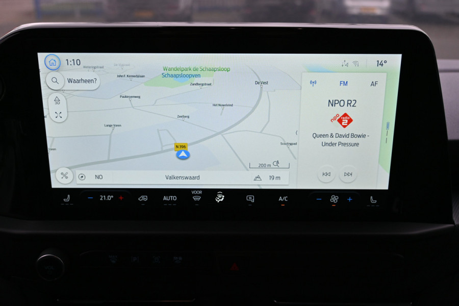 Ford Transit Custom 320L 2.0 TDCI L2H1 Limited Driver assist pack, 17 inch velgen, Draadloos laden, Etc.