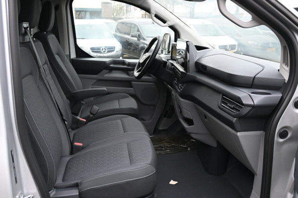 Ford Transit Custom 320L 2.0 TDCI L2H1 Limited Driver assist pack, 17 inch velgen, Draadloos laden, Etc.