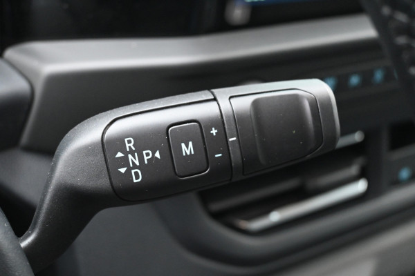 Ford Transit Custom 320L 2.0 TDCI L2H1 Limited Driver assist pack, 17 inch velgen, Draadloos laden, Etc.