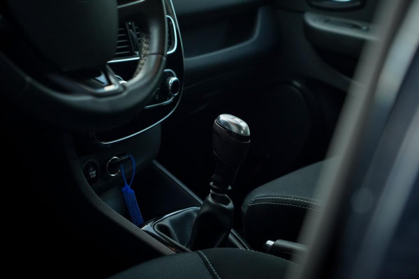 Renault Clio 0.9 TCe Intens / Trekhaak / 5Drs / Lichtmetalen velgen / Lage KM