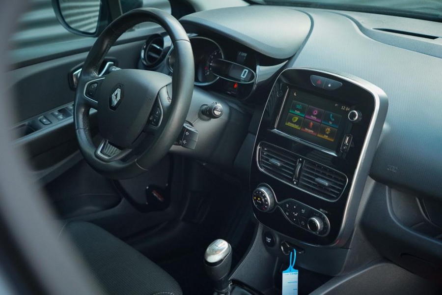 Renault Clio 0.9 TCe Intens / Trekhaak / 5Drs / Lichtmetalen velgen / Lage KM