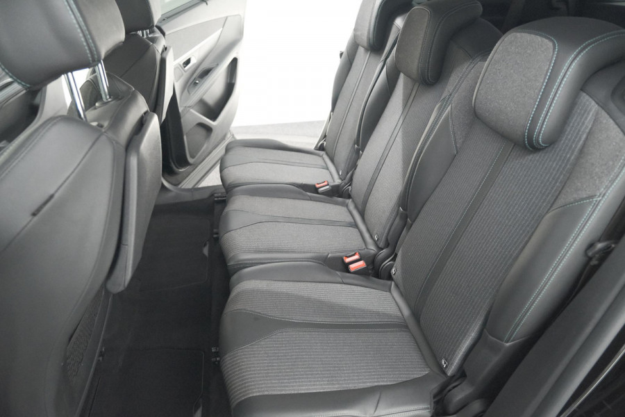 Peugeot 5008 PureTech 130 EAT8 Allure Pack | Stoelverwarming | Camera | Dodehoekdetectie | Navigatie