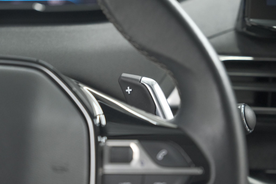 Peugeot 5008 PureTech 130 EAT8 Allure Pack | Stoelverwarming | Camera | Dodehoekdetectie | Navigatie