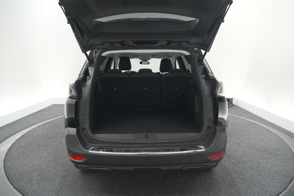 Peugeot 5008 PureTech 130 EAT8 Allure Pack | Stoelverwarming | Camera | Dodehoekdetectie | Navigatie