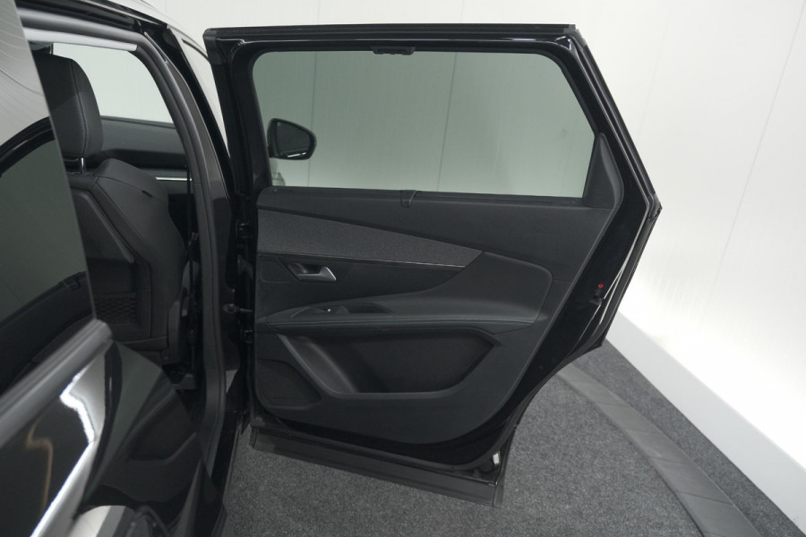 Peugeot 5008 PureTech 130 EAT8 Allure Pack | Stoelverwarming | Camera | Dodehoekdetectie | Navigatie