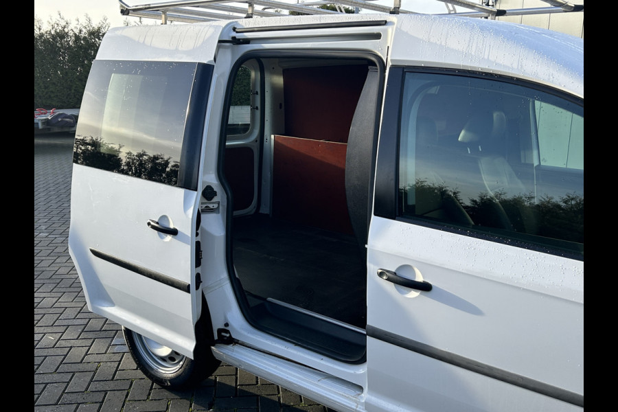Volkswagen Caddy 1.4 TSI 126 PK / DSG AUTOMAAT / L1H1 / 1e EIG. / TREKHAAK / IMPERIAAL / AIRCO / CRUISE / NAVI / APPLE CARPLAY