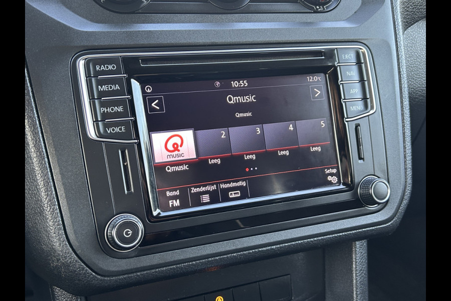 Volkswagen Caddy 1.4 TSI 126 PK / DSG AUTOMAAT / L1H1 / 1e EIG. / TREKHAAK / IMPERIAAL / AIRCO / CRUISE / NAVI / APPLE CARPLAY