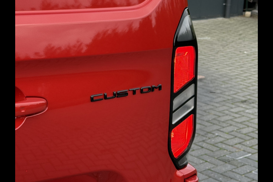 Ford Transit Custom 300 2.0 TDCI 150 PK / LIMITED / L1H1 / ADAPTIVE CRUISE / **FABRIEKSGARANTIE** /CAMERA / AIRCO / BLINDSPOT / LANE ASSIST / 3-ZITS