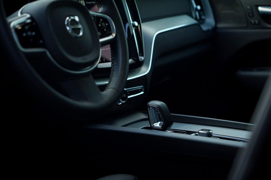 Volvo XC60 2.0 T6 Plug-in hybrid AWD Plus Dark / Pano / Harman Kardon / 20'' / Incl BTW