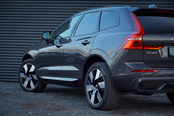 Volvo XC60 2.0 T6 Plug-in hybrid AWD Plus Dark / Pano / Harman Kardon / 20'' / Incl BTW