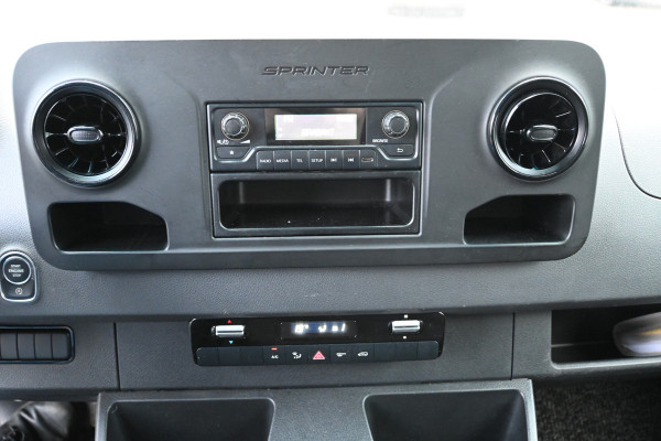 Mercedes-Benz Sprinter 515 CDI L3 Bakwagen met laadklep Dhollandia klep, Camera