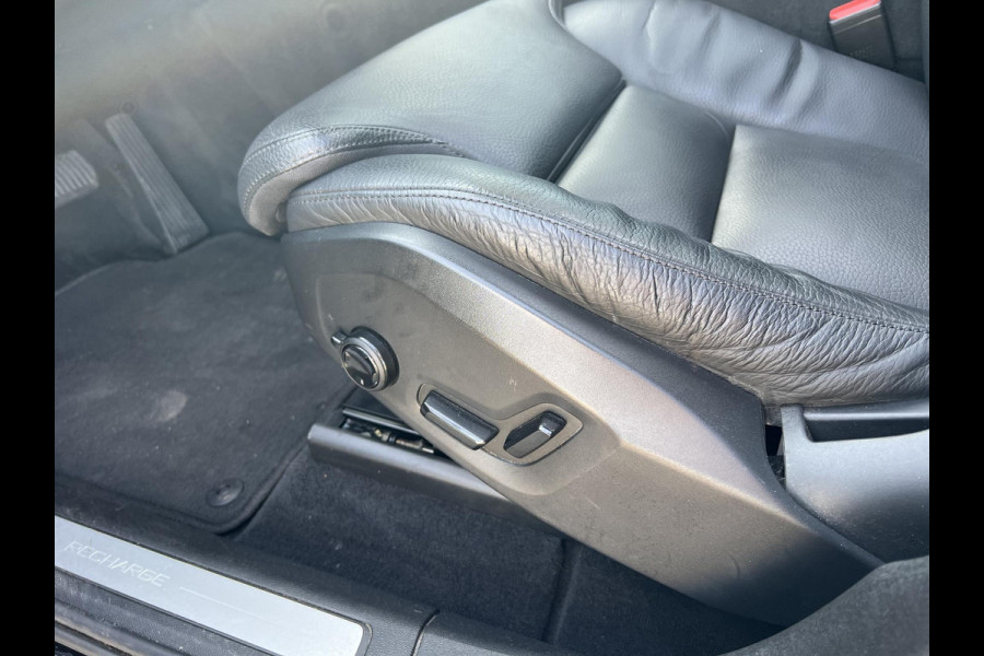 Volvo XC60 2.0 T8 Plug-in hybrid AWD Inscription Zuid | 455pk | Parking Pack | Stoelverwarming | 2.250kg Trekgewicht