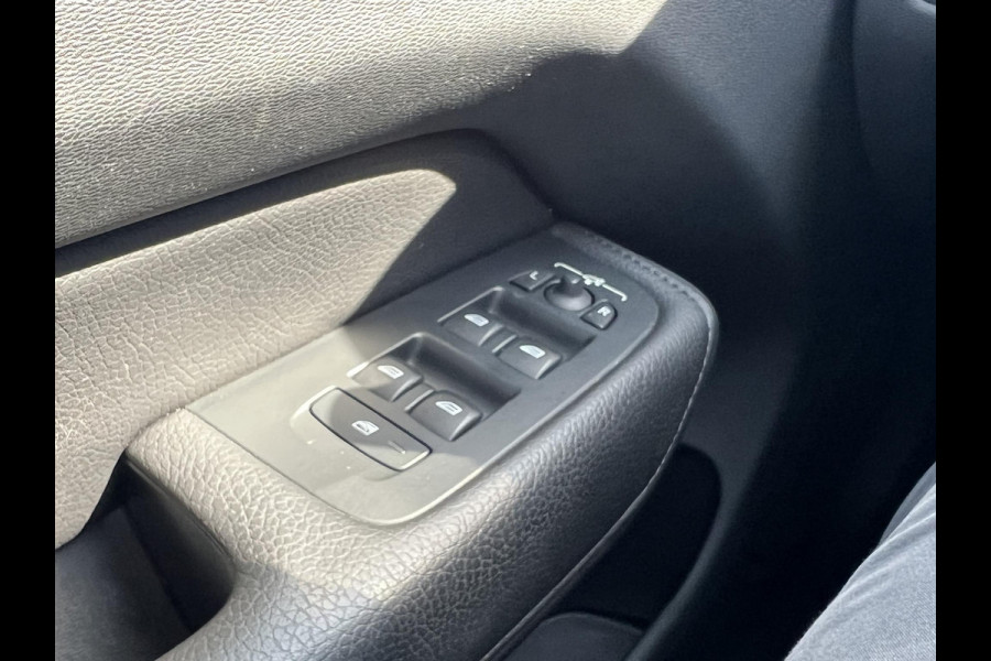 Volvo XC60 2.0 T8 Plug-in hybrid AWD Inscription Zuid | 455pk | Parking Pack | Stoelverwarming | 2.250kg Trekgewicht