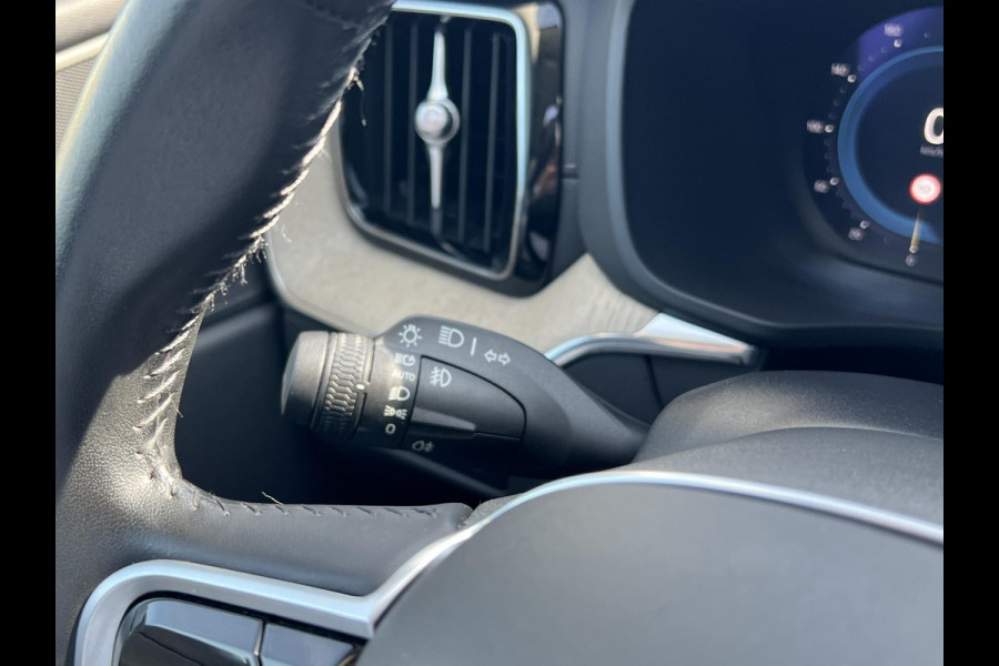 Volvo XC60 2.0 T8 Plug-in hybrid AWD Inscription Zuid | 455pk | Parking Pack | Stoelverwarming | 2.250kg Trekgewicht