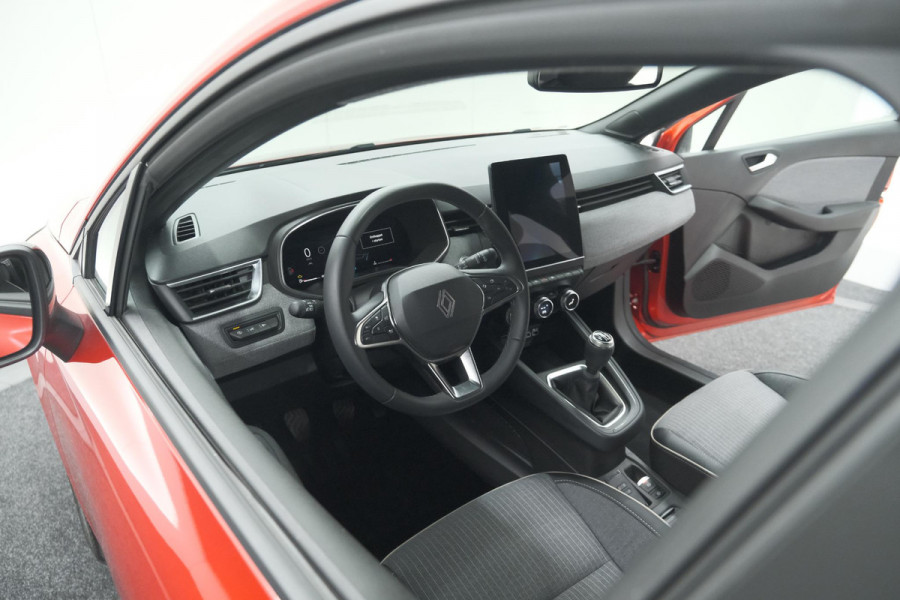 Renault Clio TCe 90 GPF techno | 360 Camera | Adaptieve Cruise Control | Navigatie | 9.3 Inch Groot Scherm