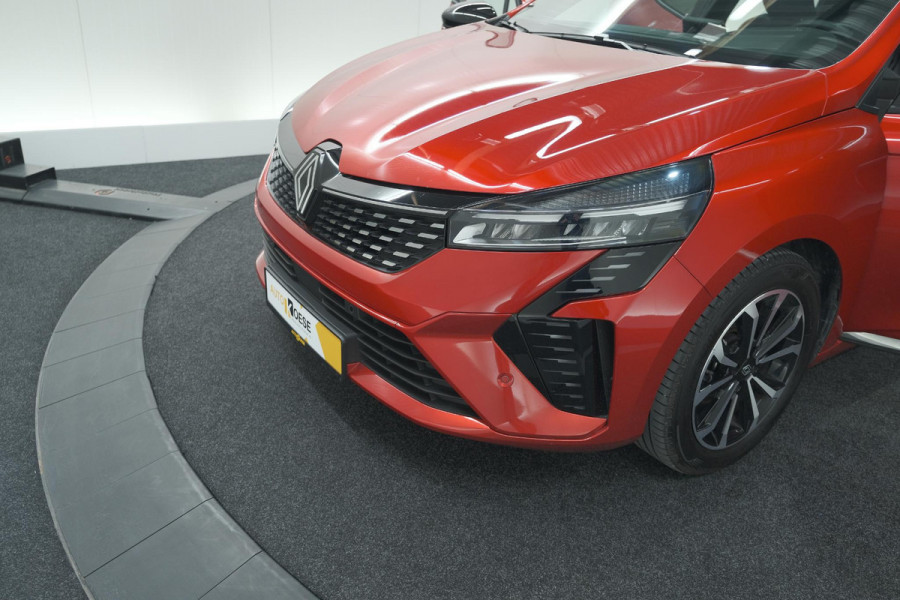 Renault Clio TCe 90 GPF techno | 360 Camera | Adaptieve Cruise Control | Navigatie | 9.3 Inch Groot Scherm