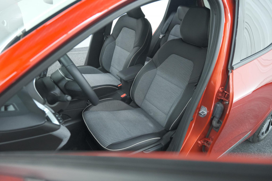 Renault Clio TCe 90 GPF techno | 360 Camera | Adaptieve Cruise Control | Navigatie | 9.3 Inch Groot Scherm