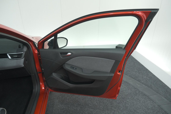 Renault Clio TCe 90 GPF techno | 360 Camera | Adaptieve Cruise Control | Navigatie | 9.3 Inch Groot Scherm