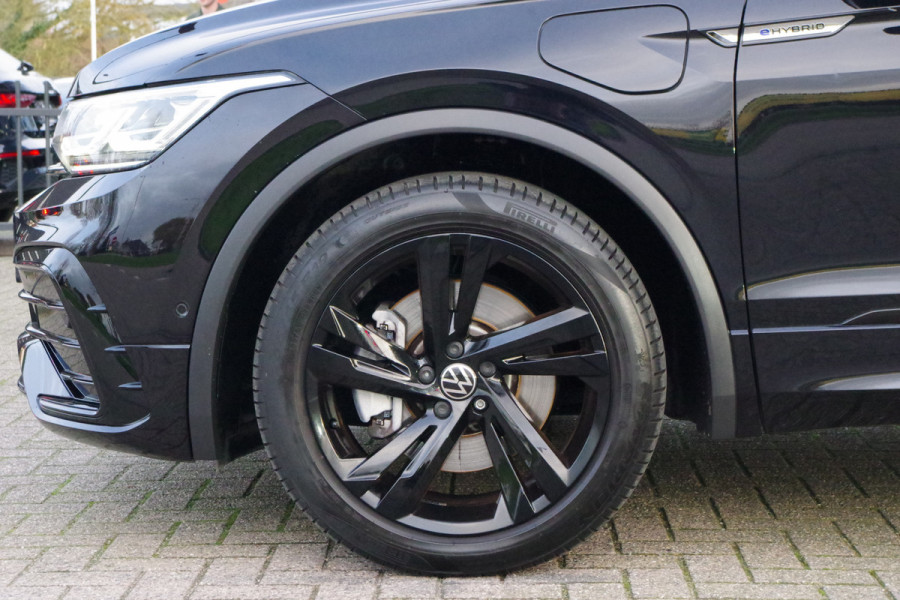Volkswagen Tiguan 1.4 TSI eHybrid 245 PK R-Line BNS+ PHEV, Panoramadak, 360 Camera, Leder, Winterpakket, Carplay