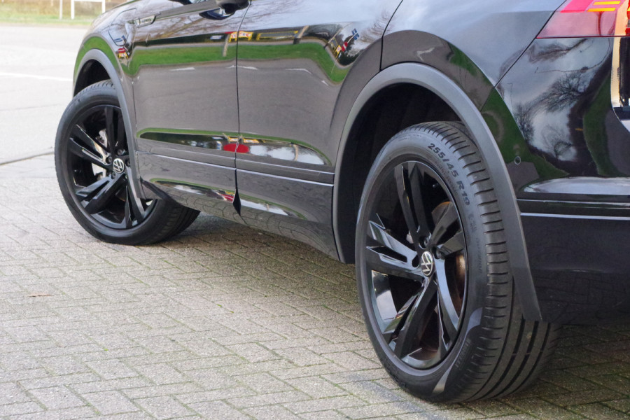 Volkswagen Tiguan 1.4 TSI eHybrid 245 PK R-Line BNS+ PHEV, Panoramadak, 360 Camera, Leder, Winterpakket, Carplay