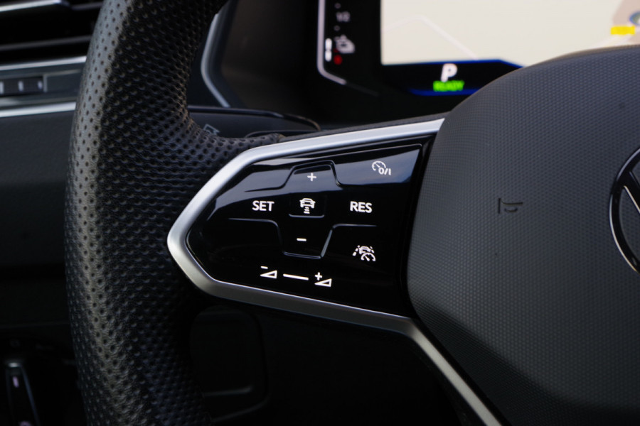 Volkswagen Tiguan 1.4 TSI eHybrid 245 PK R-Line BNS+ PHEV, Panoramadak, 360 Camera, Leder, Winterpakket, Carplay