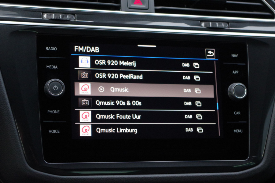 Volkswagen Tiguan 1.4 TSI eHybrid 245 PK R-Line BNS+ PHEV, Panoramadak, 360 Camera, Leder, Winterpakket, Carplay