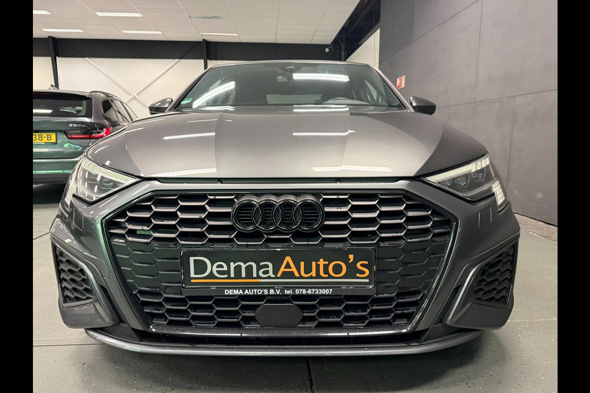 Audi A3 Limousine 35 TFSI 2X S-LINE BLACK-LINE V-COCKPIT/NAVI/DAB/CARPLAY/ECC/PDC/CRUISE///