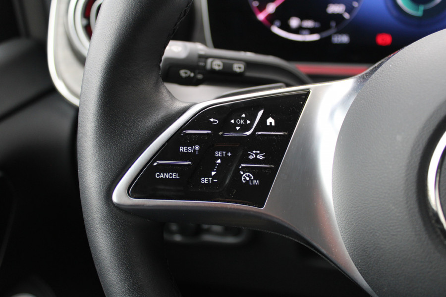 Mercedes-Benz V-Klasse 220d / Lang / DC / New Model / 2x Elec Schuifdeur / Night Pakket / Camera / NIEUWSTAAT