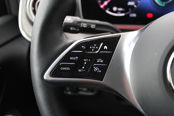 Mercedes-Benz V-Klasse 220d / Lang / DC / New Model / 2x Elec Schuifdeur / Night Pakket / Camera / NIEUWSTAAT