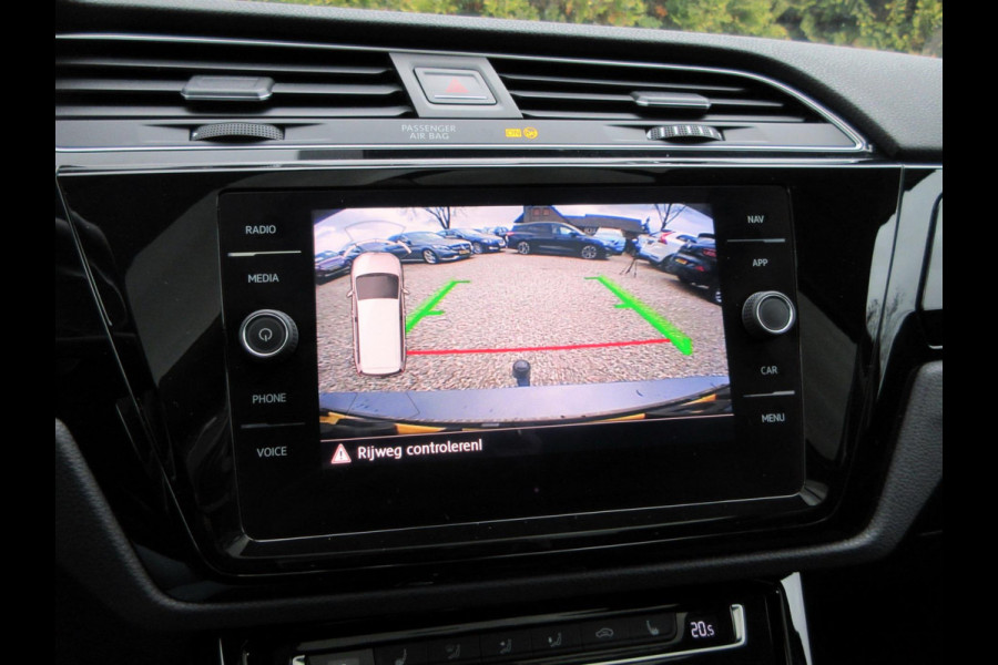 Volkswagen Touran 1.5 TSI Highline Automaat*Navi*Pano.dak*Trekhaak*
