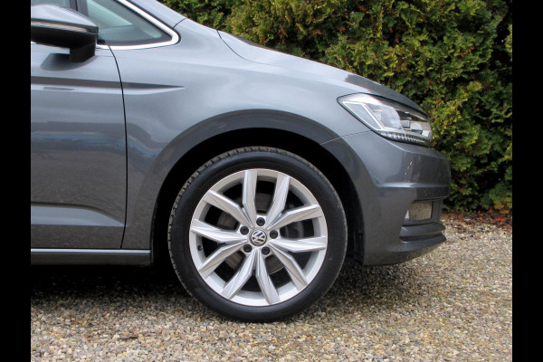 Volkswagen Touran 1.5 TSI Highline Automaat*Navi*Pano.dak*Trekhaak*