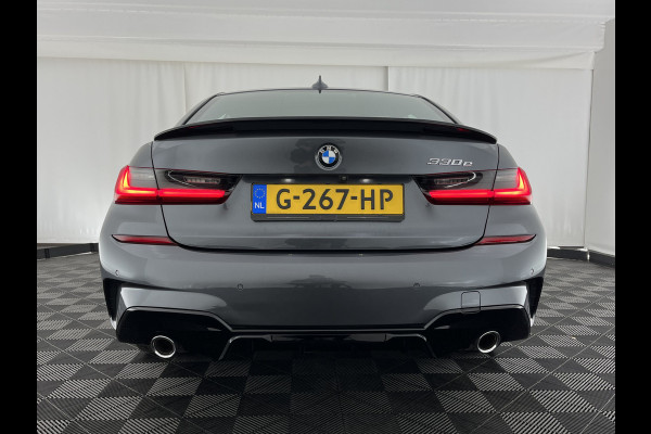 BMW 3-serie 330e M-Sportpack High Executive Performance Pack (INCL-BTW) *HEAD-UP | FULL-LEATHER | FULL-LED | HIFI-SOUND | CAMERA | HEATED-SPORTSEATS | CARPLAY | DIGI-COCKPIT | NAVI-FULLMAP | AMBIENT-LIGHT | ECC | PDC | CRUISE | 19''ALU*