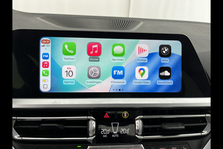 BMW 3-serie 330e M-Sportpack High Executive Performance Pack (INCL-BTW) *HEAD-UP | FULL-LEATHER | FULL-LED | HIFI-SOUND | CAMERA | HEATED-SPORTSEATS | CARPLAY | DIGI-COCKPIT | NAVI-FULLMAP | AMBIENT-LIGHT | ECC | PDC | CRUISE | 19''ALU*