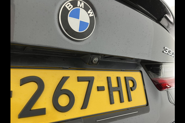 BMW 3-serie 330e M-Sportpack High Executive Performance Pack (INCL-BTW) *HEAD-UP | FULL-LEATHER | FULL-LED | HIFI-SOUND | CAMERA | HEATED-SPORTSEATS | CARPLAY | DIGI-COCKPIT | NAVI-FULLMAP | AMBIENT-LIGHT | ECC | PDC | CRUISE | 19''ALU*